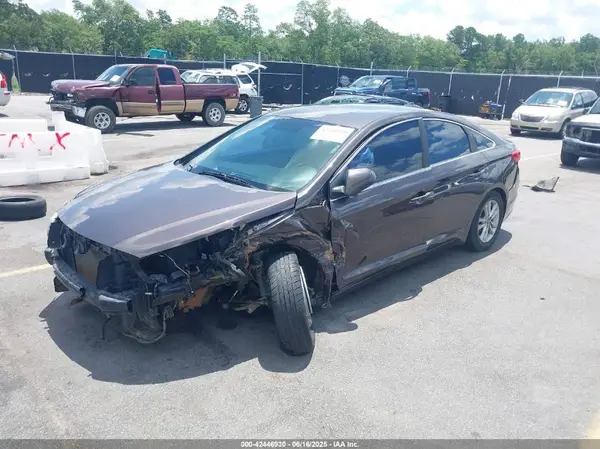 5NPE24AF9HH573598 2017 HYUNDAI SONATA - Image 2