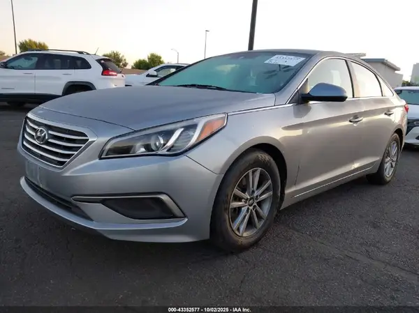 5NPE24AF9HH574816 2017 HYUNDAI SONATA - Image 2
