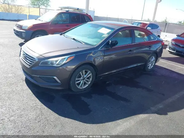 5NPE24AF9HH577988 2017 HYUNDAI SONATA - Image 2