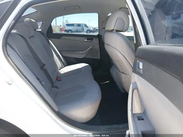 5NPE24AF9HH580938 2017 HYUNDAI SONATA - Image 8