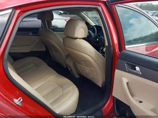 5NPE24AF9HH581975 2017 HYUNDAI SONATA - Image 8