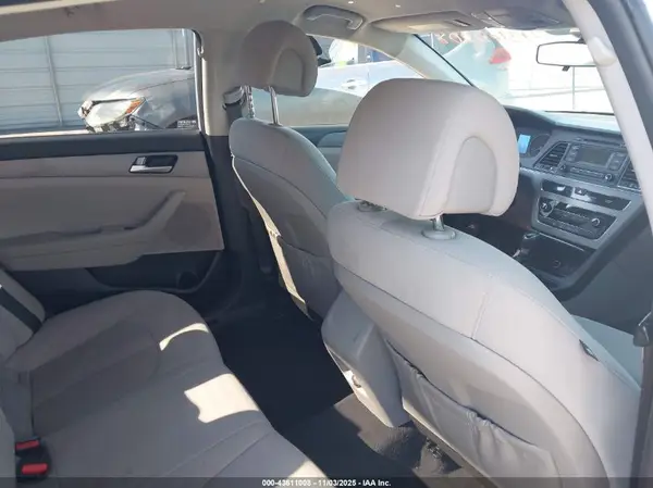 5NPE24AF9HH585234 2017 HYUNDAI SONATA - Image 8