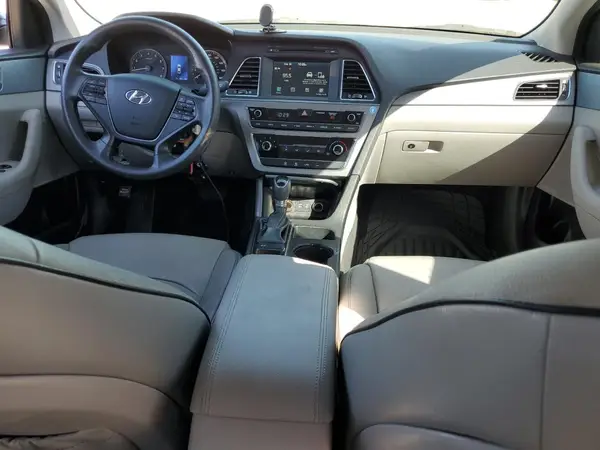 5NPE24AF9HH586948 2017 HYUNDAI SONATA - Image 8