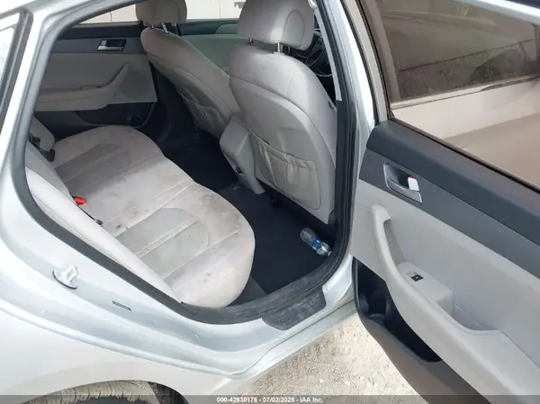 5NPE24AF9HH588828 2017 HYUNDAI SONATA - Image 8