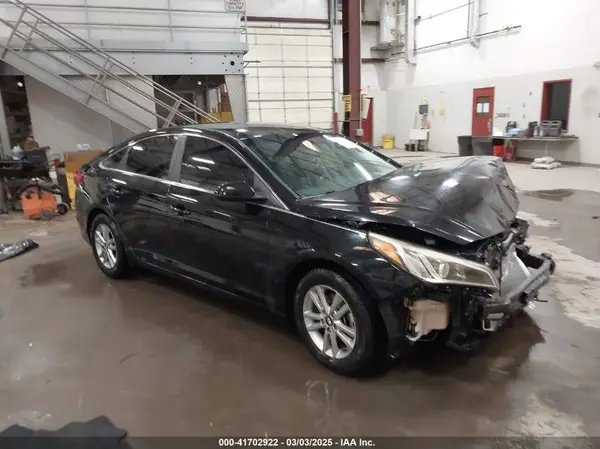 5NPE24AF9HH589722 2017 HYUNDAI SONATA - Image 1