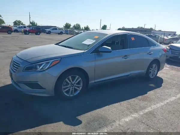 5NPE24AF9HH595066 2017 HYUNDAI SONATA - Image 2