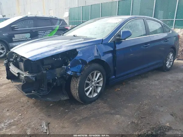 5NPE24AF9JH598037 2018 HYUNDAI SONATA - Image 2