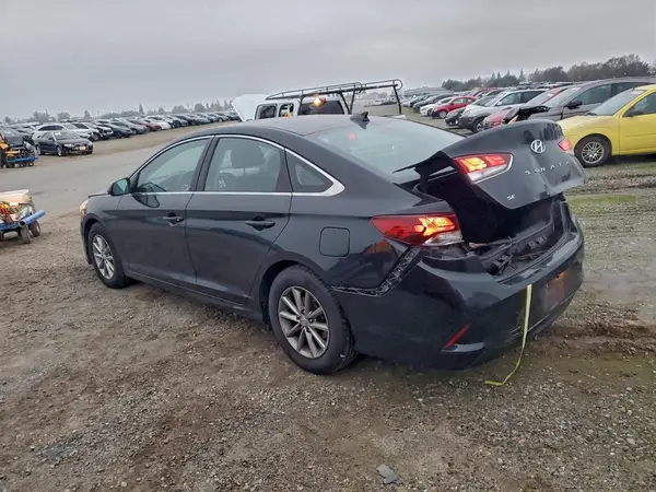 5NPE24AF9JH607268 2018 HYUNDAI SONATA - Image 2