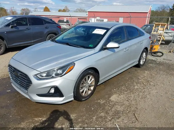 5NPE24AF9JH607755 2018 HYUNDAI SONATA - Image 2