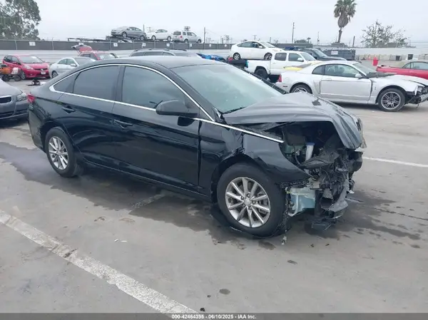 5NPE24AF9JH610980 2018 HYUNDAI SONATA - Image 1