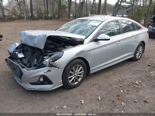 5NPE24AF9JH617587 2018 HYUNDAI SONATA - Image 2