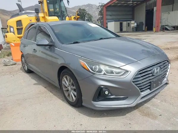 5NPE24AF9JH622482 2018 HYUNDAI SONATA - Image 1
