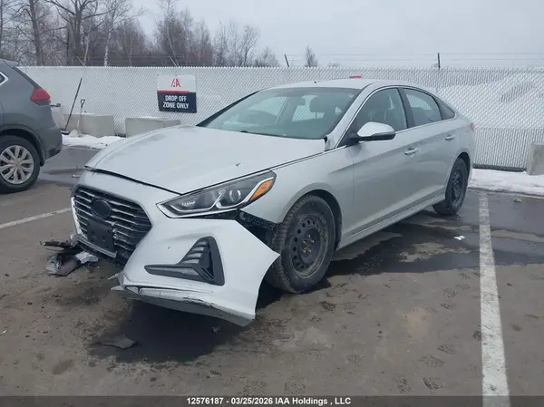 5NPE24AF9JH638827 2018 HYUNDAI SONATA - Image 2
