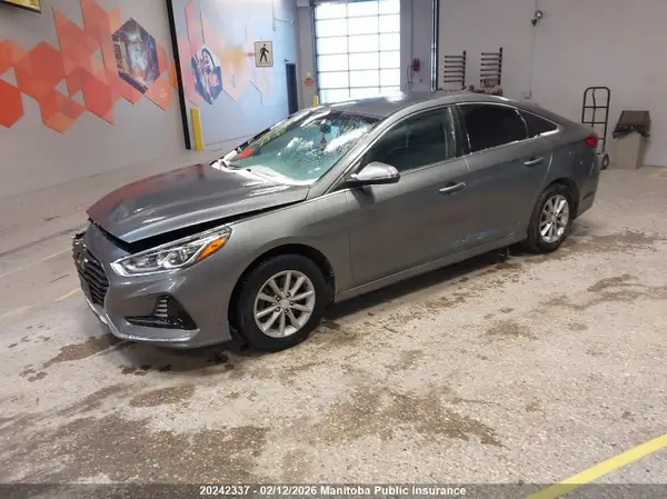 5NPE24AF9JH639881 2018 HYUNDAI SONATA - Image 2