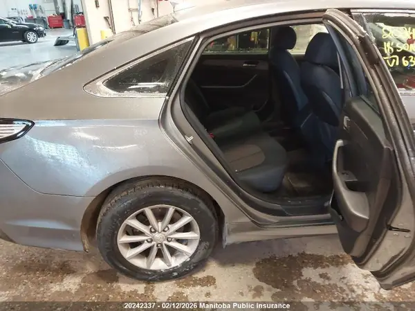 5NPE24AF9JH639881 2018 HYUNDAI SONATA - Image 8