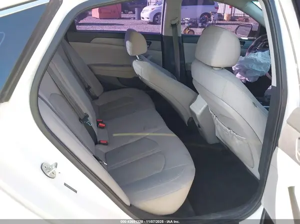 5NPE24AF9JH643476 2018 HYUNDAI SONATA - Image 8