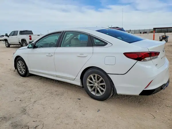 5NPE24AF9JH666031 2018 HYUNDAI SONATA - Image 2