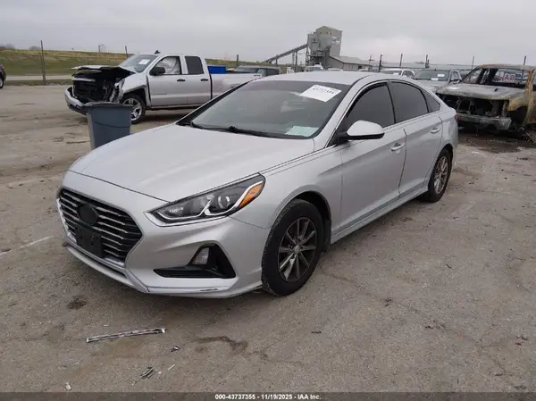 5NPE24AF9JH668832 2018 HYUNDAI SONATA - Image 2