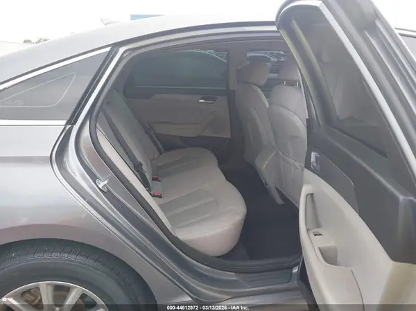 5NPE24AF9JH673805 2018 HYUNDAI SONATA - Image 8
