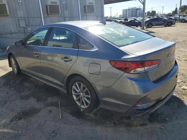 5NPE24AF9JH674422 2018 HYUNDAI SONATA - Image 2
