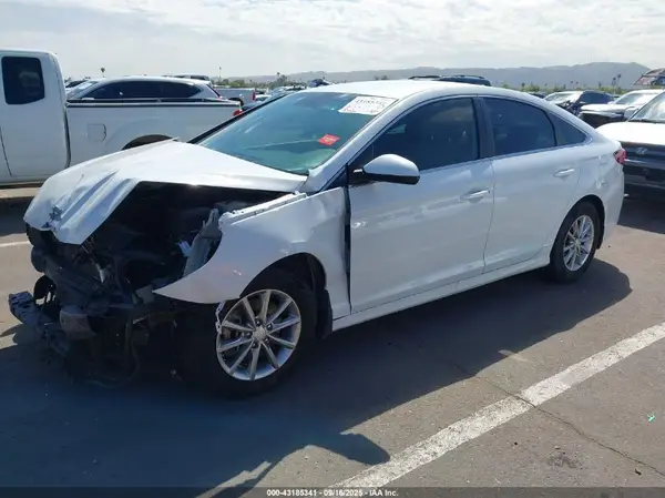 5NPE24AF9JH674520 2018 HYUNDAI SONATA - Image 2