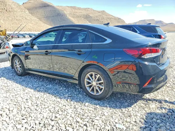 5NPE24AF9JH677160 2018 HYUNDAI SONATA - Image 2