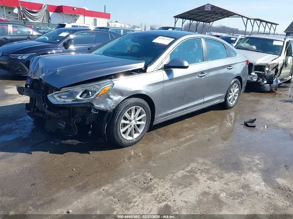 5NPE24AF9JH678552 2018 HYUNDAI SONATA - Image 2