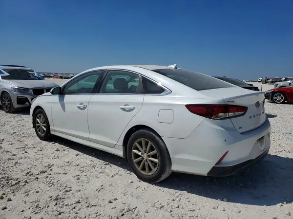 5NPE24AF9JH682021 2018 HYUNDAI SONATA - Image 2