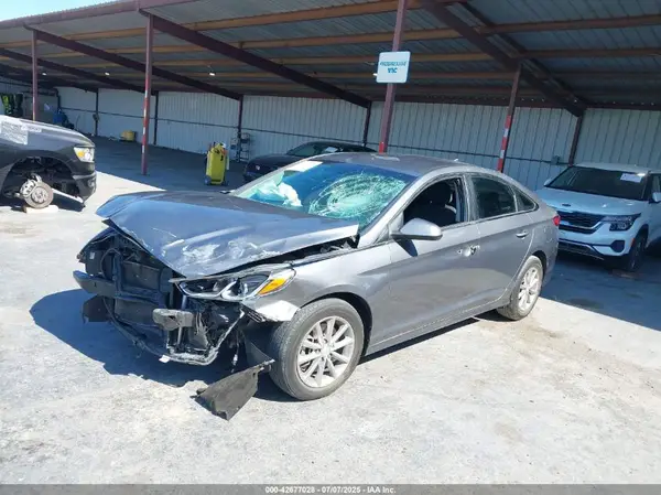 5NPE24AF9JH682732 2018 HYUNDAI SONATA - Image 2