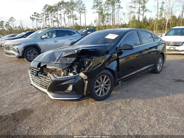 5NPE24AF9JH685761 2018 HYUNDAI SONATA - Image 2