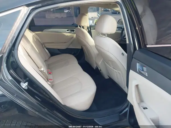 5NPE24AF9JH685761 2018 HYUNDAI SONATA - Image 8