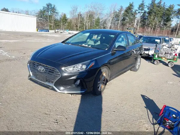5NPE24AF9JH689258 2018 HYUNDAI SONATA - Image 2
