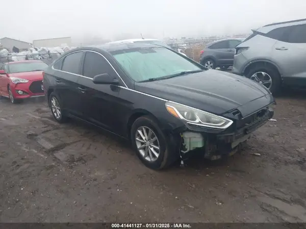 5NPE24AF9JH692693 2018 HYUNDAI SONATA - Image 1