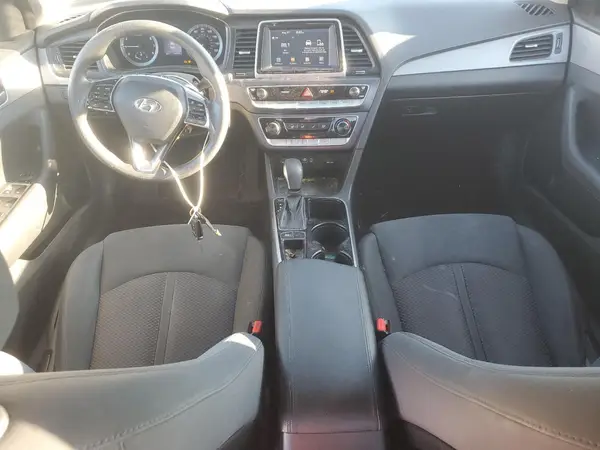 5NPE24AF9JH695450 2018 HYUNDAI SONATA - Image 8