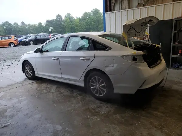 5NPE24AF9JH695495 2018 HYUNDAI SONATA - Image 2