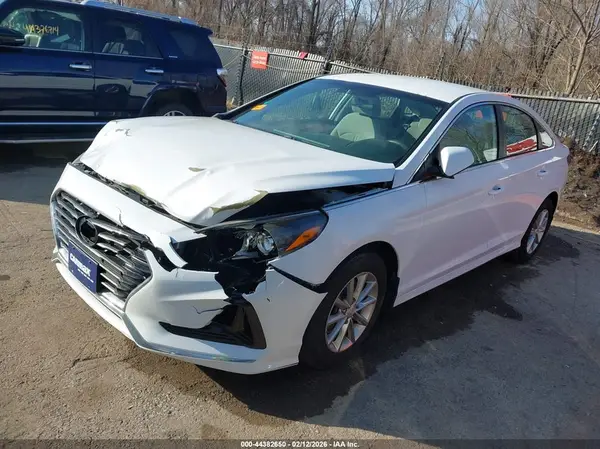 5NPE24AF9JH696792 2018 HYUNDAI SONATA - Image 2