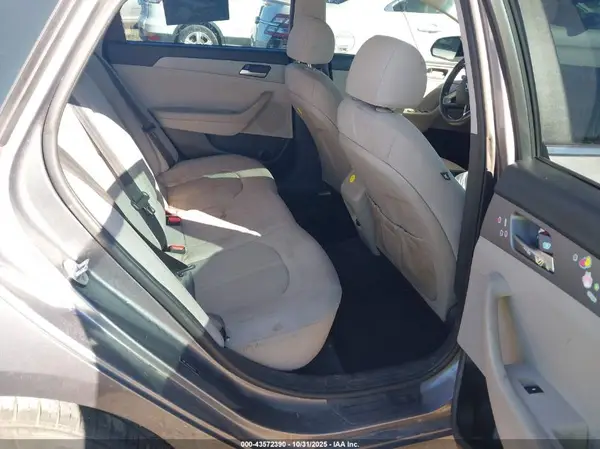 5NPE24AF9JH696811 2018 HYUNDAI SONATA - Image 8