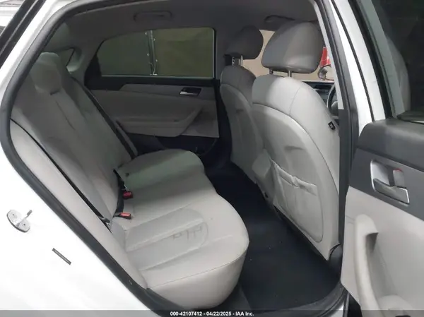 5NPE24AF9JH698963 2018 HYUNDAI SONATA - Image 8