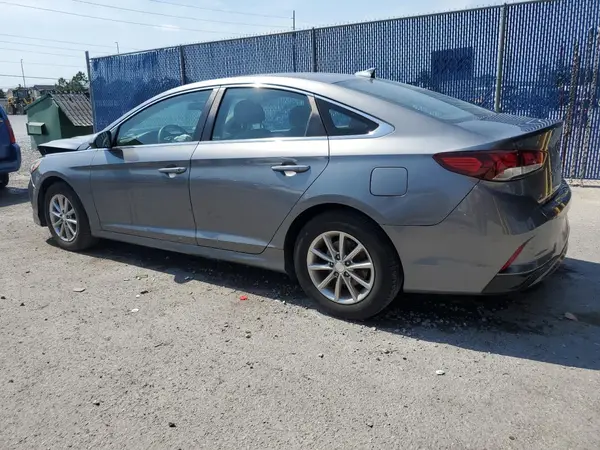 5NPE24AF9JH702235 2018 HYUNDAI SONATA - Image 2