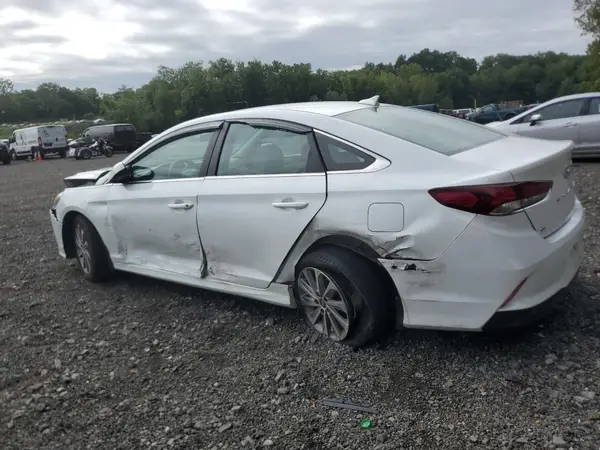 5NPE24AF9JH705748 2018 HYUNDAI SONATA - Image 2
