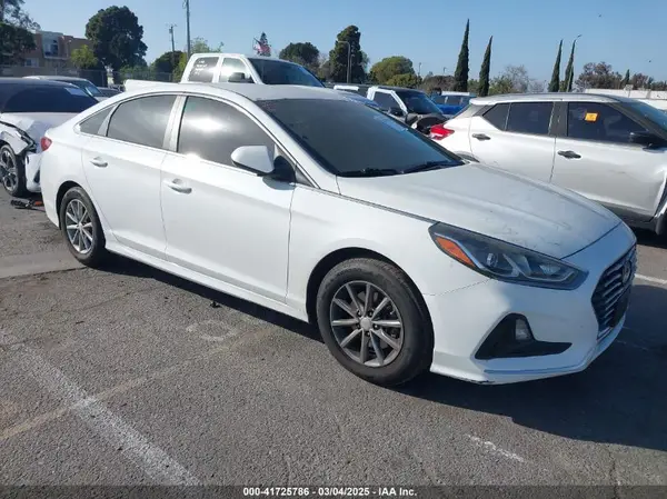 5NPE24AF9JH705961 2018 HYUNDAI SONATA - Image 1