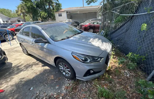 5NPE24AF9JH707435 2018 HYUNDAI SONATA - Image 1
