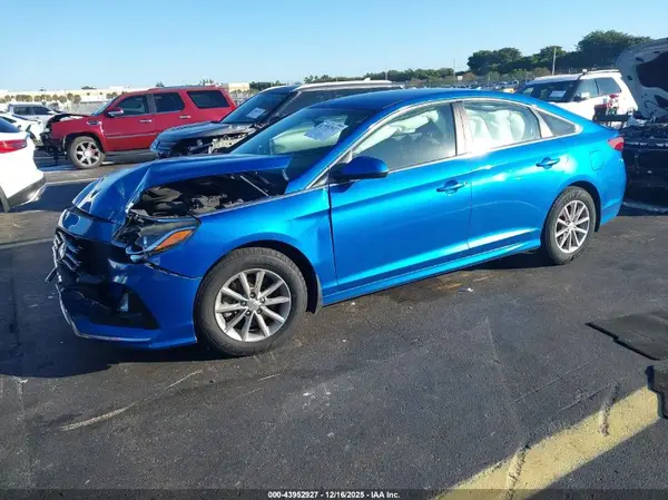 5NPE24AF9JH709198 2018 HYUNDAI SONATA - Image 2