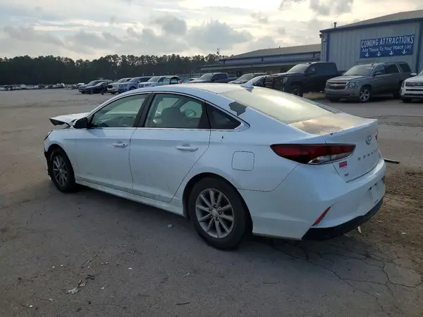 5NPE24AF9JH718385 2018 HYUNDAI SONATA - Image 2