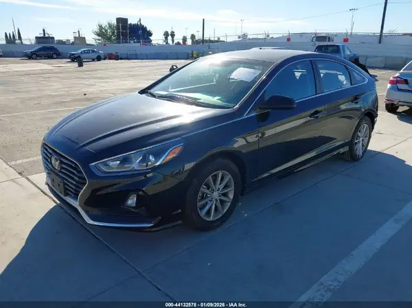 5NPE24AF9KH743238 2019 HYUNDAI SONATA - Image 2