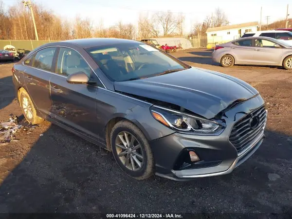 5NPE24AF9KH744681 2019 HYUNDAI SONATA - Image 1