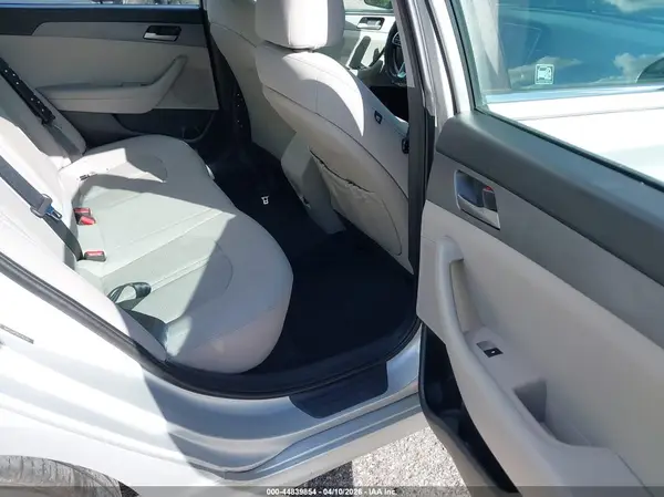 5NPE24AF9KH782783 2019 HYUNDAI SONATA - Image 8