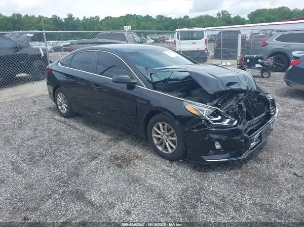 5NPE24AF9KH794738 2019 HYUNDAI SONATA - Image 1