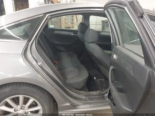 5NPE24AF9KH805950 2019 HYUNDAI SONATA - Image 8