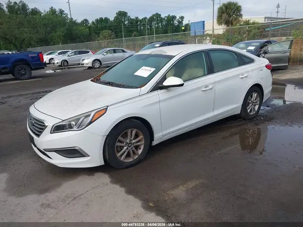 5NPE24AFXGH285720 2016 HYUNDAI SONATA - Image 2